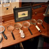 Z06. Magnifying glasses.